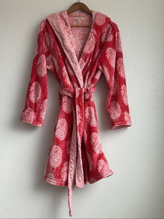 World Market Other - WORLD MARKET Coral and White Reversible Hooded Plush Robe | OS